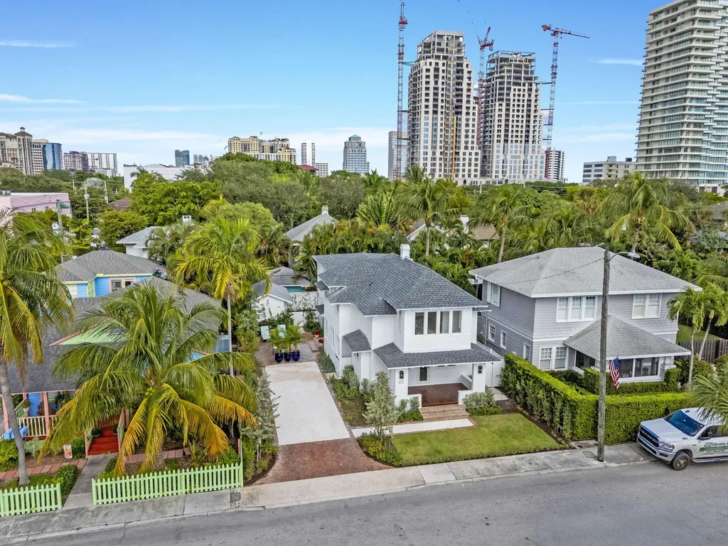 313 Vallette Way West Palm Beach FL 33401