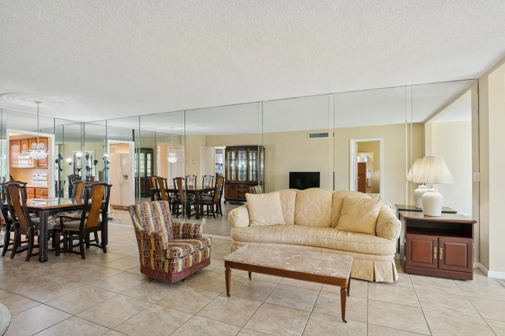 157 Atlantis Boulevard Atlantis FL 33462