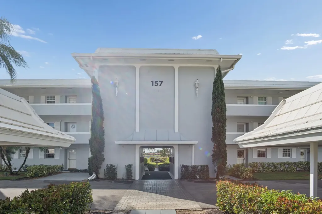 157 Atlantis Boulevard Atlantis FL 33462