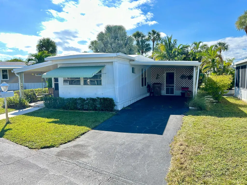 425 E Bougainvillea Drive Deerfield Beach FL 33442