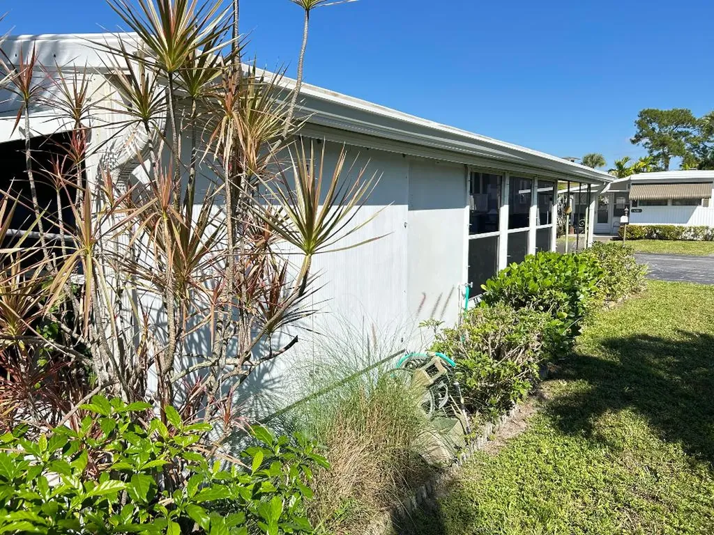 425 E Bougainvillea Drive Deerfield Beach FL 33442