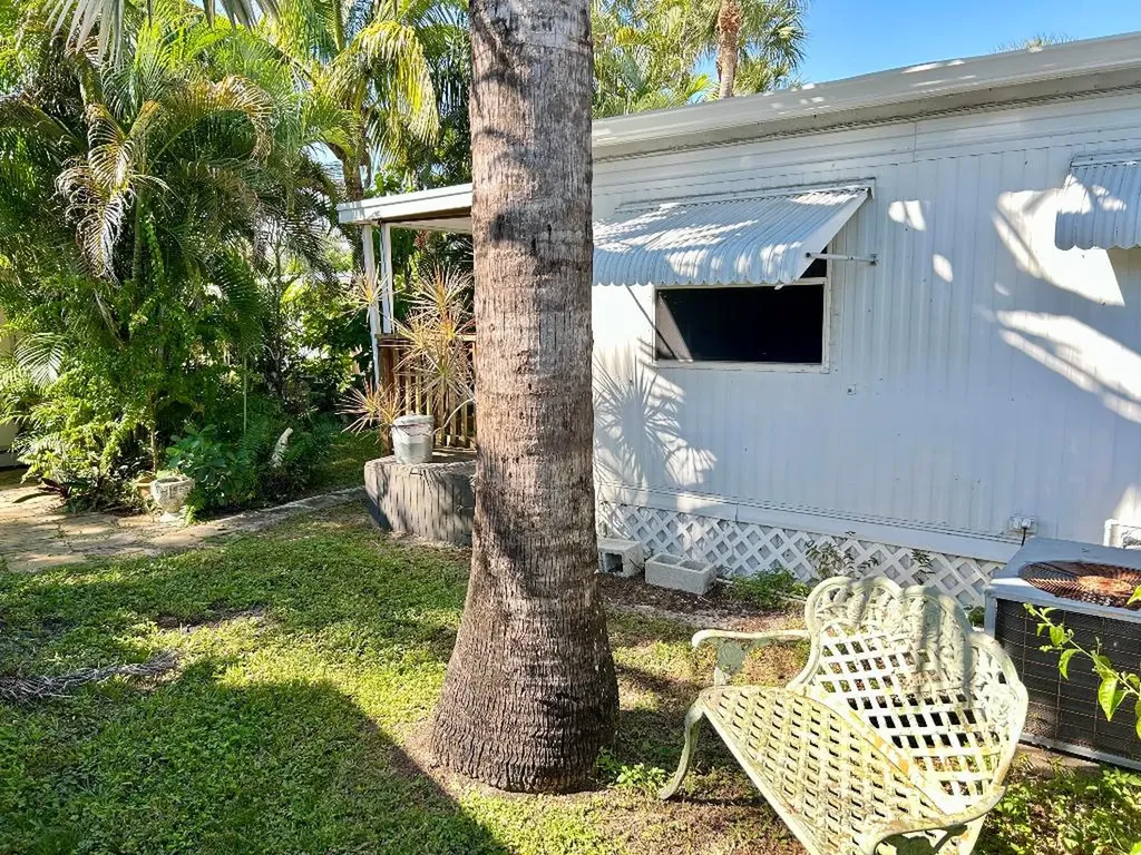 425 E Bougainvillea Drive Deerfield Beach FL 33442