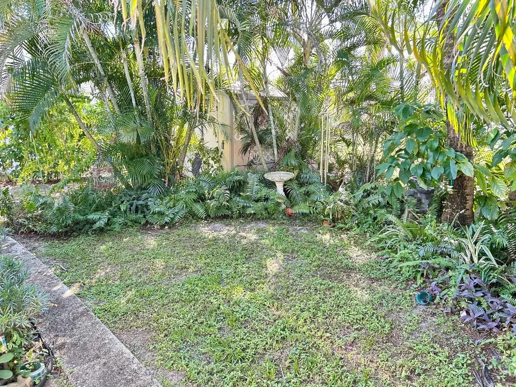 425 E Bougainvillea Drive Deerfield Beach FL 33442