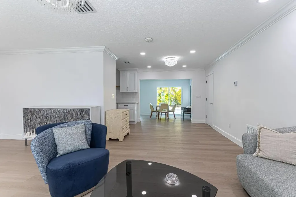 2013 Ardley Road North Palm Beach FL 33408