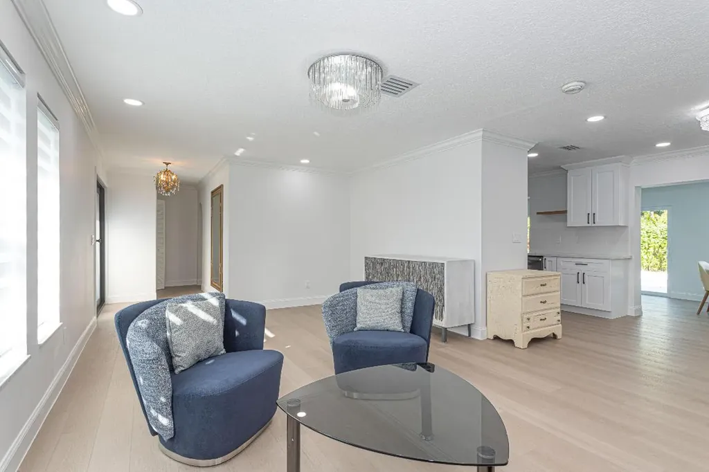 2013 Ardley Road North Palm Beach FL 33408