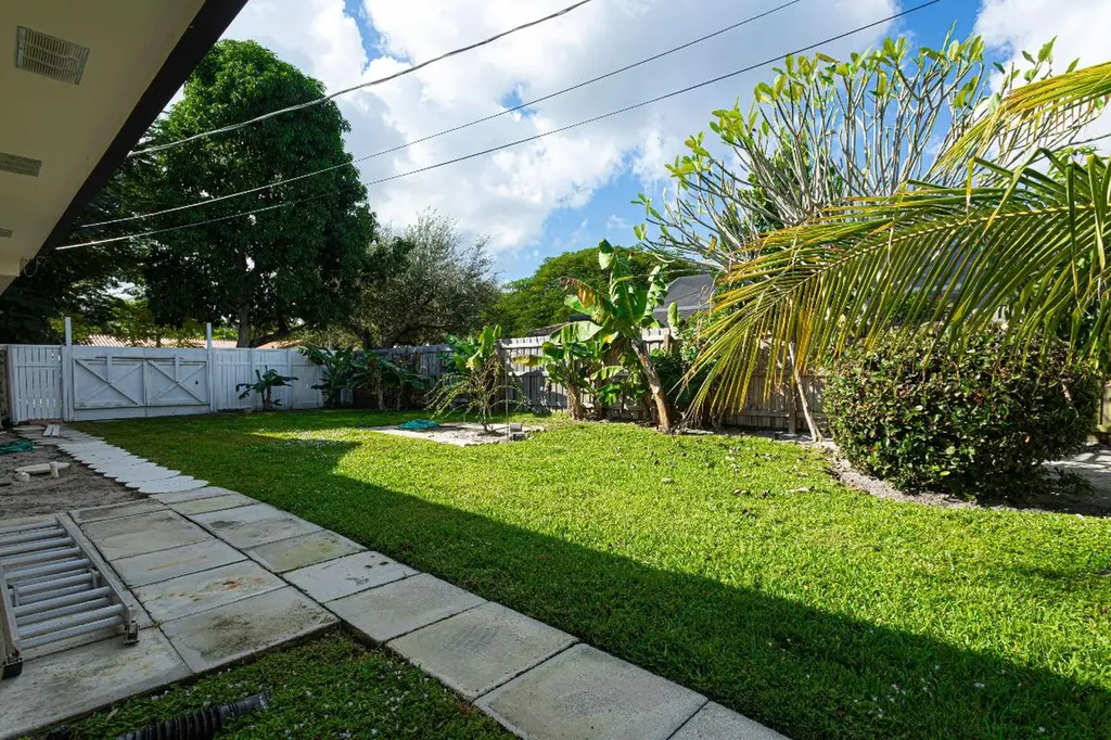 2013 Ardley Road North Palm Beach FL 33408