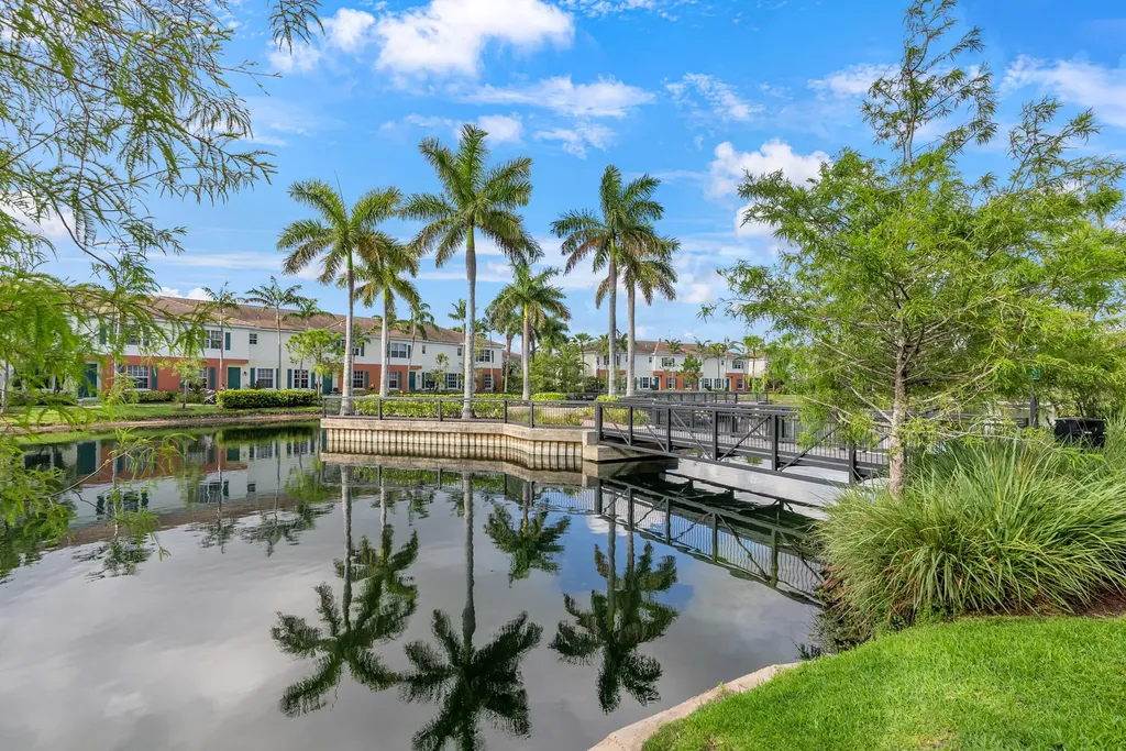 621 SW 2nd Drive Pompano Beach FL 33060
