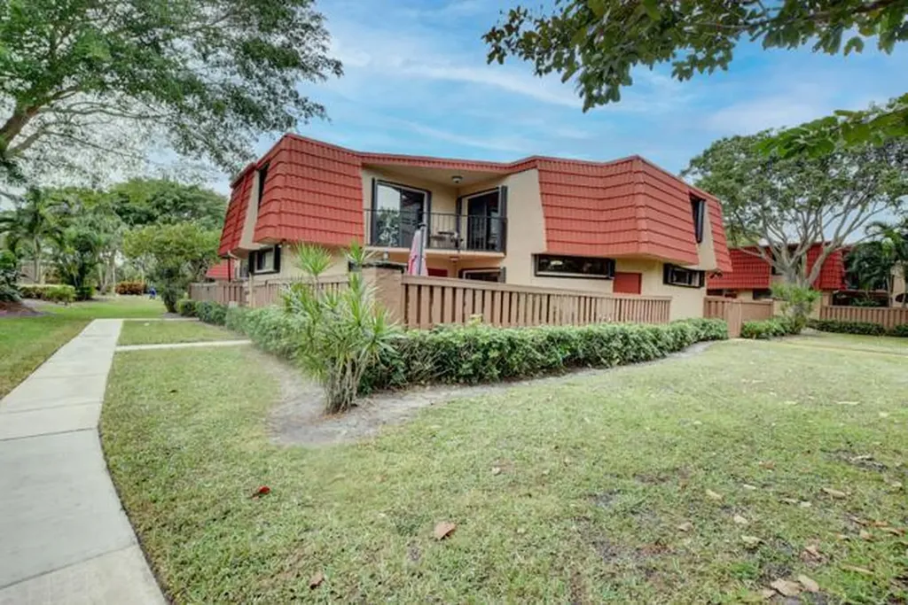 8279 Severn Drive Boca Raton FL 33433