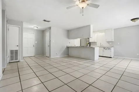 2832 Mcarthur Street Tallahassee FL 32310
