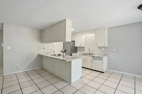 2832 Mcarthur Street Tallahassee FL 32310