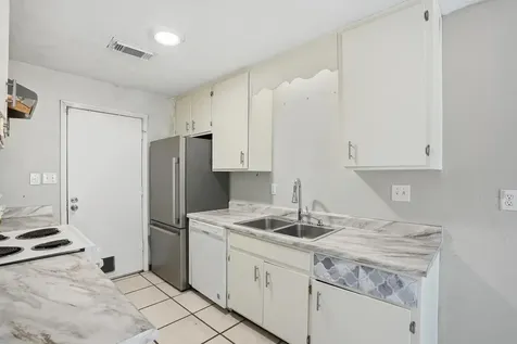 2832 Mcarthur Street Tallahassee FL 32310