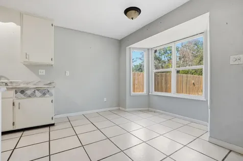2832 Mcarthur Street Tallahassee FL 32310
