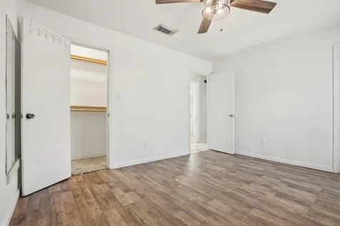 2832 Mcarthur Street Tallahassee FL 32310
