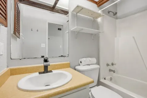 2832 Mcarthur Street Tallahassee FL 32310