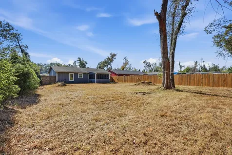2832 Mcarthur Street Tallahassee FL 32310