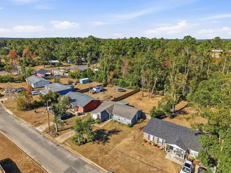2832 Mcarthur Street Tallahassee FL 32310