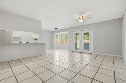 2832 Mcarthur Street Tallahassee FL 32310