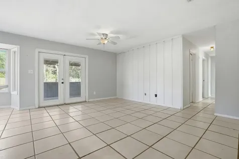 2832 Mcarthur Street Tallahassee FL 32310