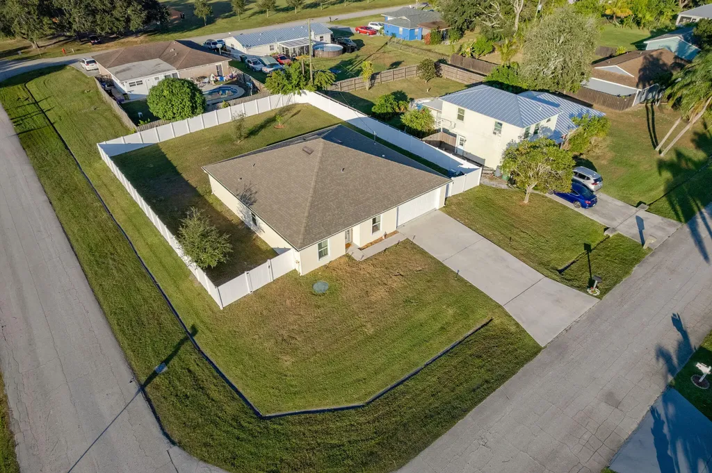 597 NW Kilpatrick Avenue Port St Lucie FL 34983