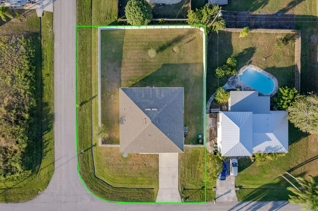 597 NW Kilpatrick Avenue Port St Lucie FL 34983