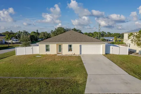 597 NW Kilpatrick Avenue Port St Lucie FL 34983