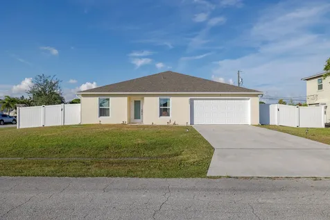 597 NW Kilpatrick Avenue Port St Lucie FL 34983