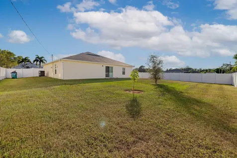 597 NW Kilpatrick Avenue Port St Lucie FL 34983