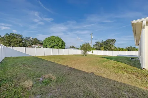 597 NW Kilpatrick Avenue Port St Lucie FL 34983