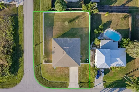 597 NW Kilpatrick Avenue Port St Lucie FL 34983