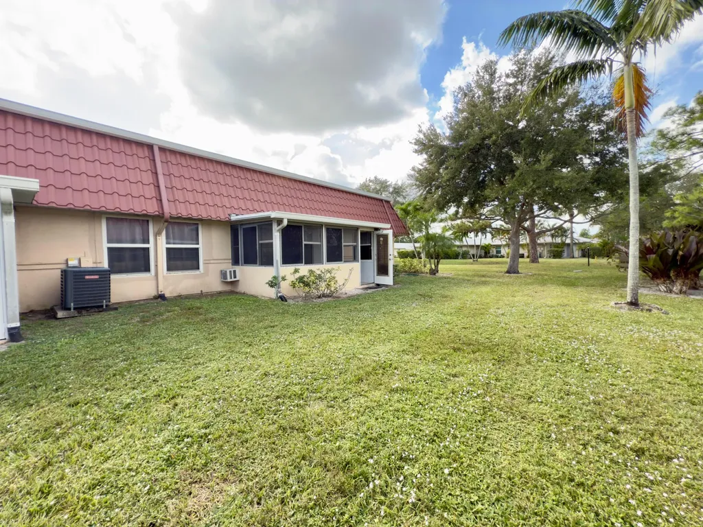 170 Amherst Lane Lake Worth FL 33467