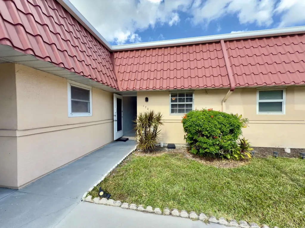 170 Amherst Lane Lake Worth FL 33467