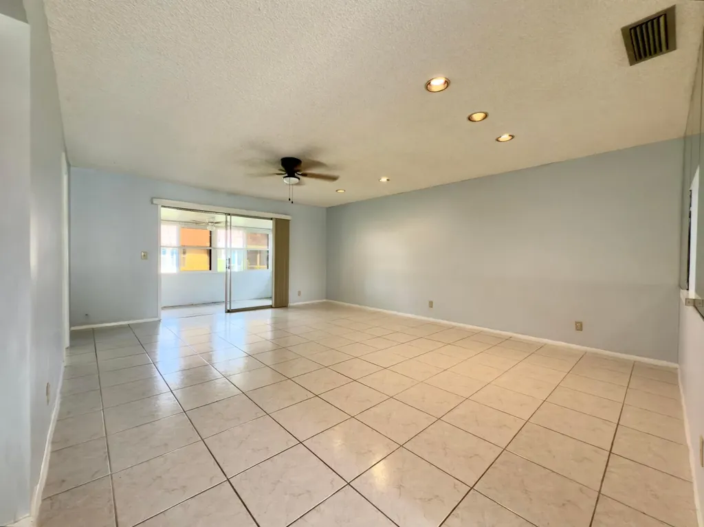 170 Amherst Lane Lake Worth FL 33467