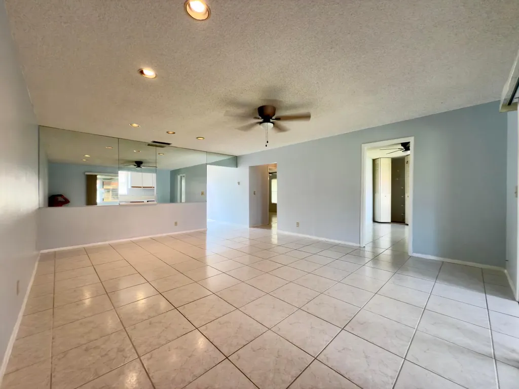 170 Amherst Lane Lake Worth FL 33467