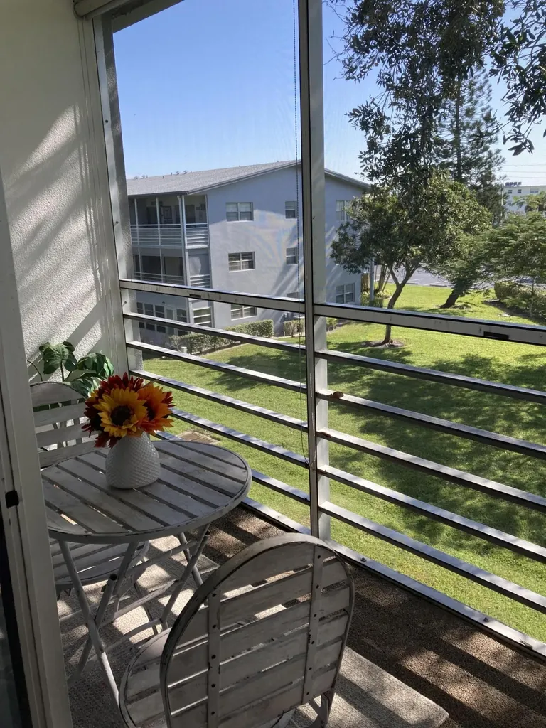 287 Suffolk G Boca Raton FL 33434