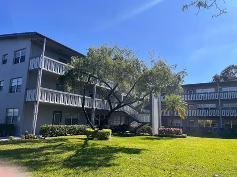 287 Suffolk G Boca Raton FL 33434