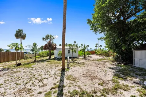 5203 S Indian River Drive Fort Pierce FL 34982