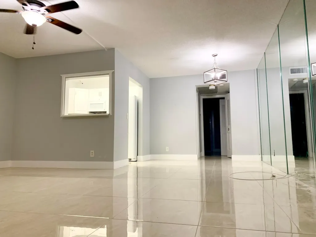 200 Sheffield I West Palm Beach FL 33417