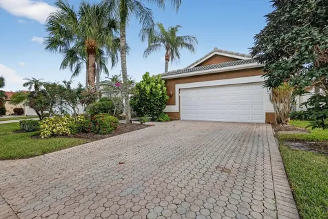 8070 Bellafiore Way Boynton Beach FL 33472