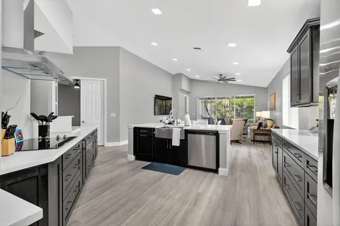 8070 Bellafiore Way Boynton Beach FL 33472