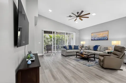 8070 Bellafiore Way Boynton Beach FL 33472