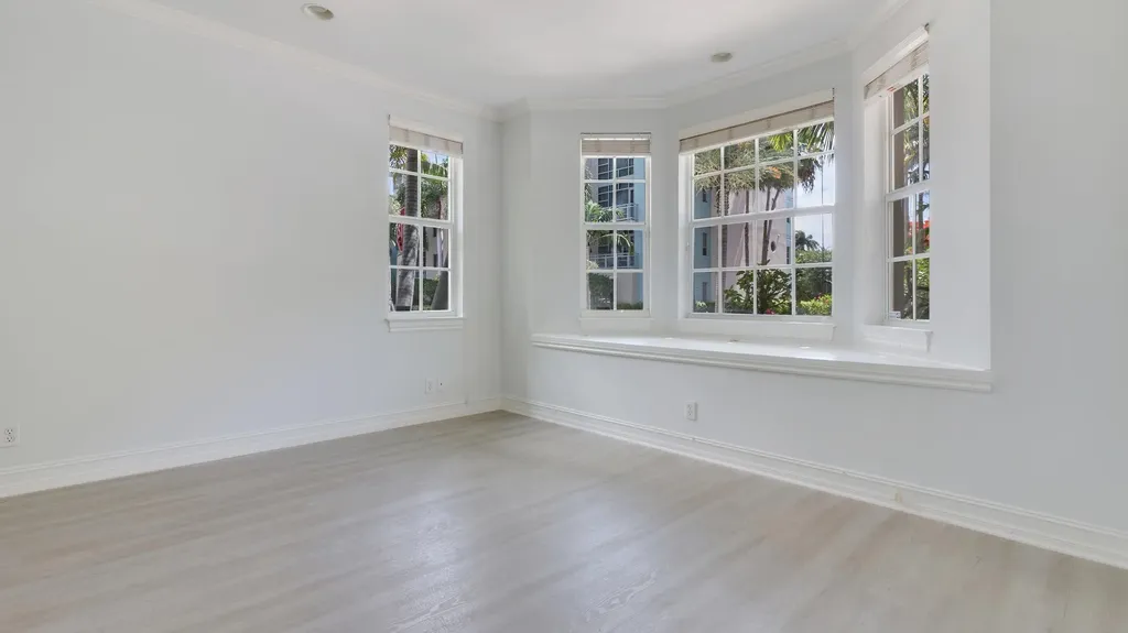 349 E Mallory Circle Delray Beach FL 33483