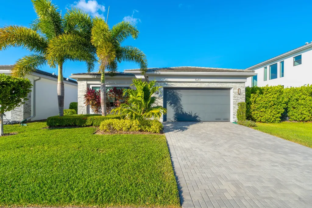 8281 Oceanus Drive Boca Raton FL 33496
