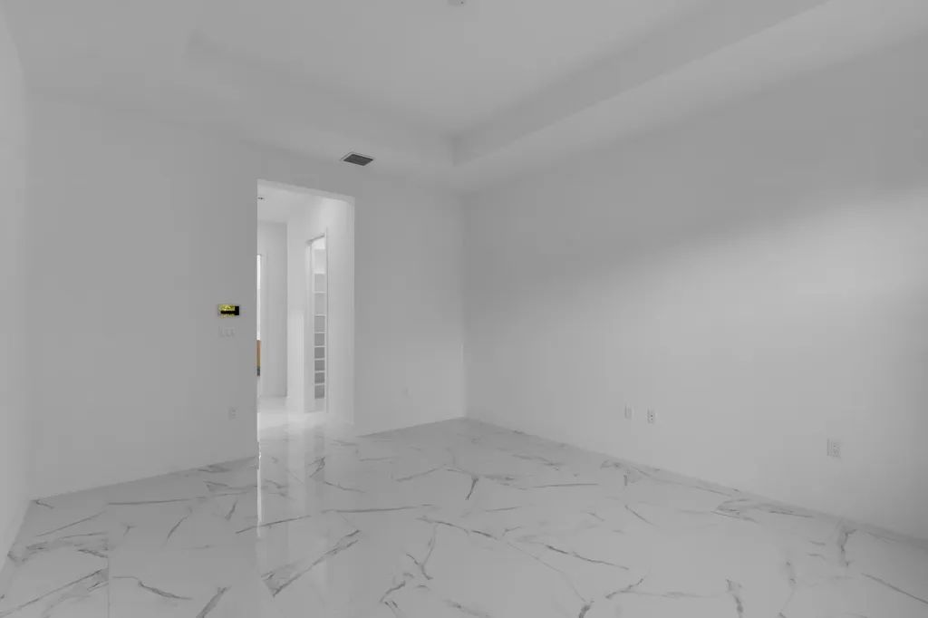 8281 Oceanus Drive Boca Raton FL 33496