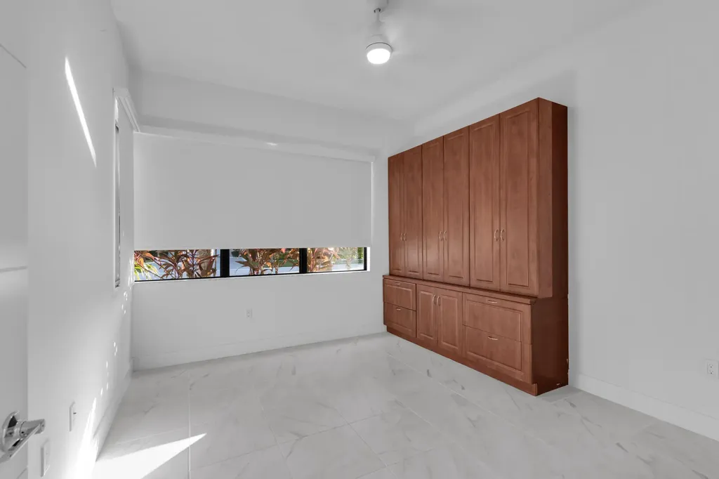 8281 Oceanus Drive Boca Raton FL 33496