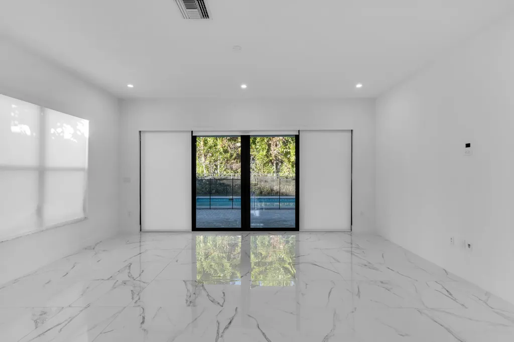 8281 Oceanus Drive Boca Raton FL 33496