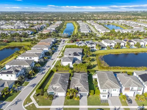 8281 Oceanus Drive Boca Raton FL 33496