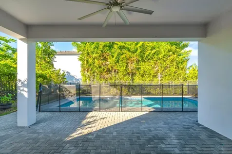 8281 Oceanus Drive Boca Raton FL 33496