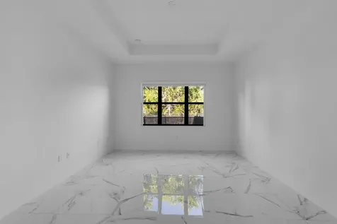 8281 Oceanus Drive Boca Raton FL 33496