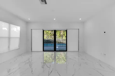 8281 Oceanus Drive Boca Raton FL 33496