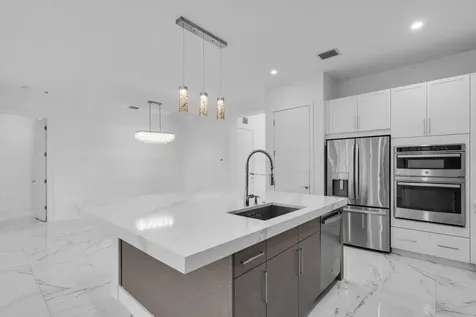 8281 Oceanus Drive Boca Raton FL 33496